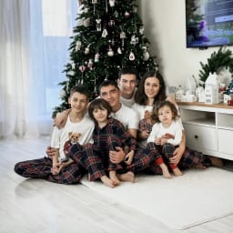 Komissaro8a / Family life